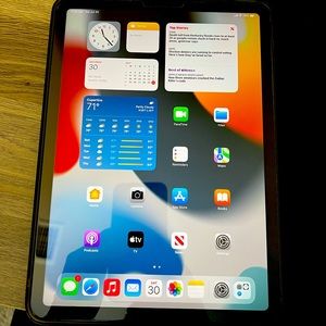 iPad Air (10.9-inch, Wi-Fi + Cellular, 64GB)